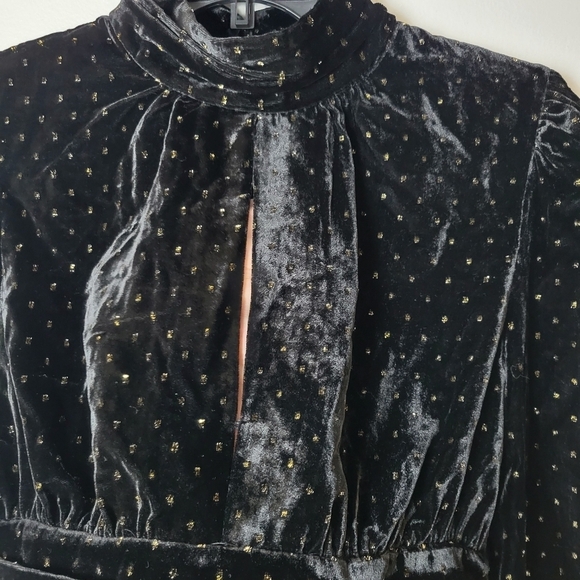 NWT ZARA Black CROPPED VELVET TOP Long Sleeve  Metallic  size M - Picture 4 of 13